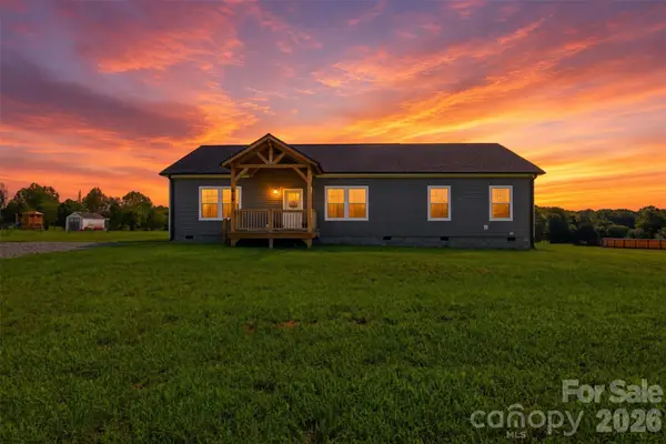 629 Mount Wesley Church Road, Hiddenite, NC 28636
