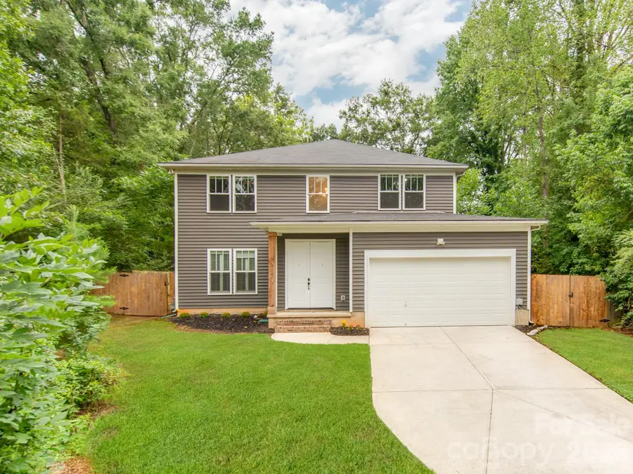 3021 Cresthill Drive, Charlotte, NC 28212 - #3