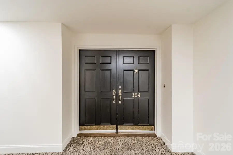 1530 Queens Road #304, Charlotte, NC 28207 - #3