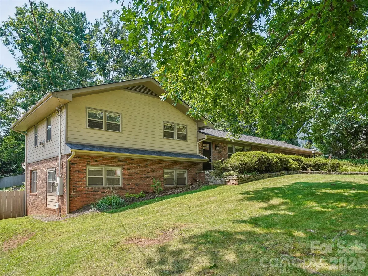 11 Ridgewood Avenue, Weaverville, NC 28787 - #1