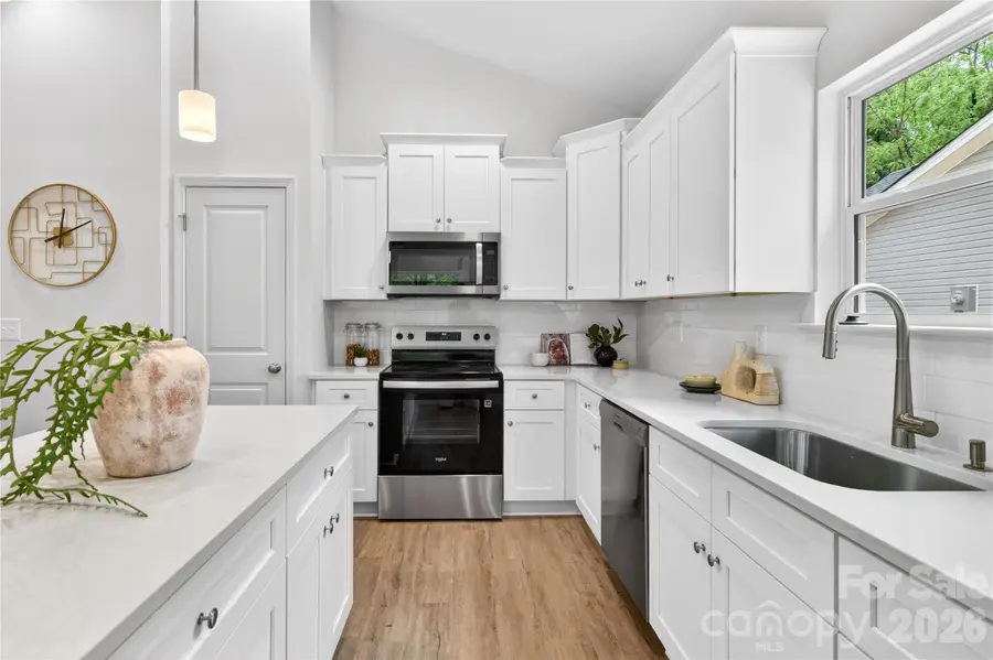 5700 Anderson Road, Charlotte, NC 28269 - #2