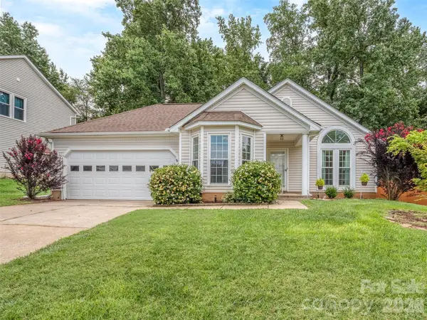 4522 Avalon Forest Lane, Charlotte, NC 28269