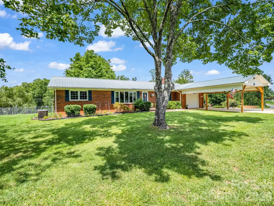1244 Old Hwy 10 Highway E, Marion, NC 28752 - #2