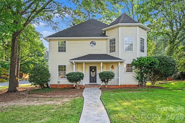 8834 Rittenhouse Circle, Charlotte, NC 28270