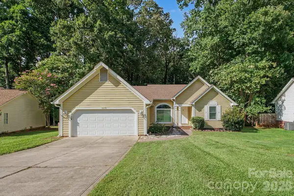 16130 Amber Field Drive, Huntersville, NC 28078