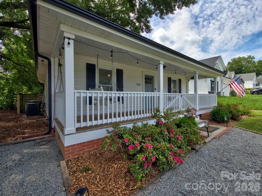 328 Piedmont Avenue, Mount Holly, NC 28120 - #3