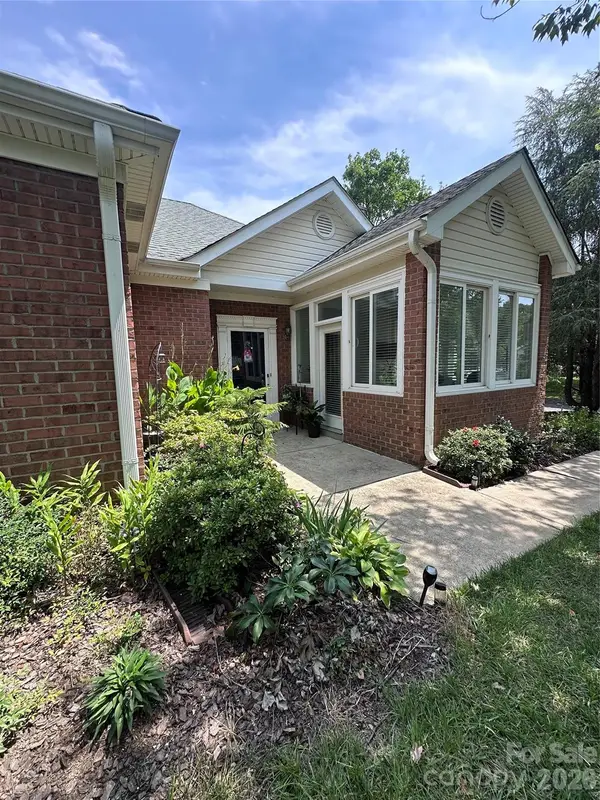 8316 Olde Troon Drive, Charlotte, NC 28277