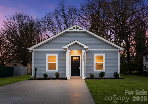 1912 Wilson W Lee Boulevard, Statesville, NC 28677