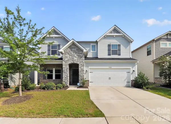 11922 Silverheel Lane, Huntersville, NC 28078