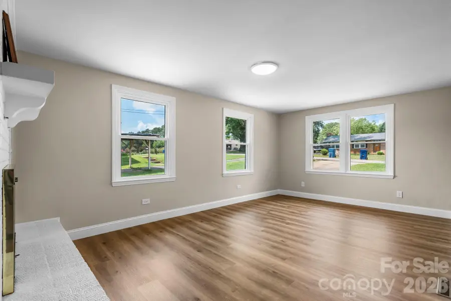 2266 9th Avenue Drive Ne, Hickory, NC 28601 - #3