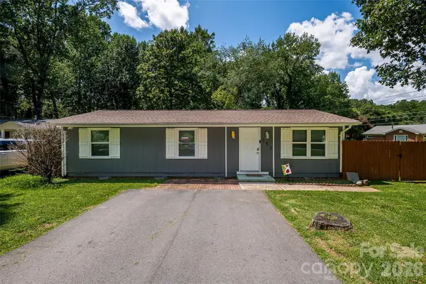 531 Stilwell Oaks Circle, Charlotte, NC 28212