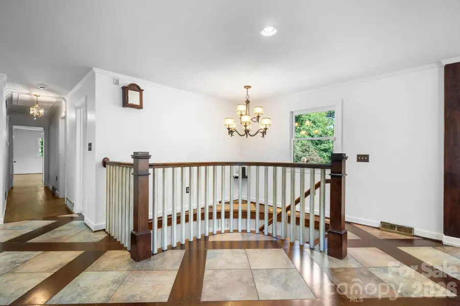 250 36th Avenue Nw, Hickory, NC 28601 - #3