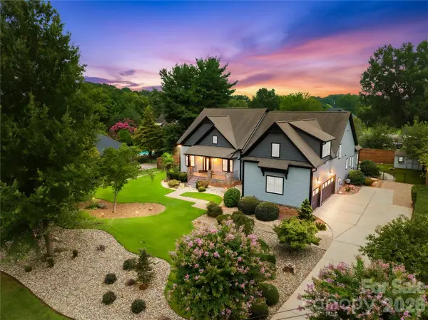 129 Aqua Drive, Mooresville, NC 28117