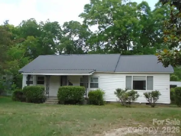 512 E Vance Street, Laurinburg, NC 28352
