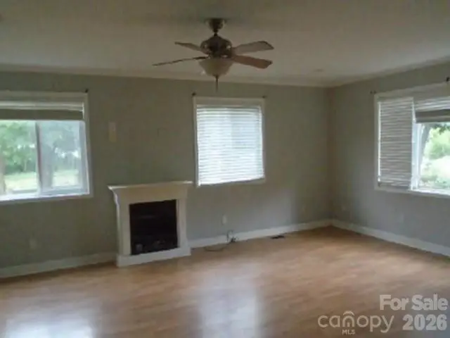 512 E Vance Street, Laurinburg, NC 28352 - #3