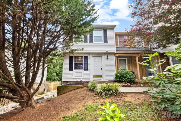 7320 Pebblestone Drive #F, Charlotte, NC 28212