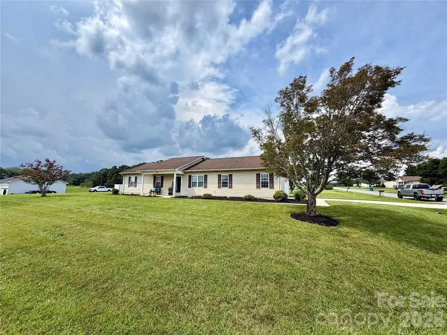 134 Brentwood Drive, Taylorsville, NC 28681 - #2