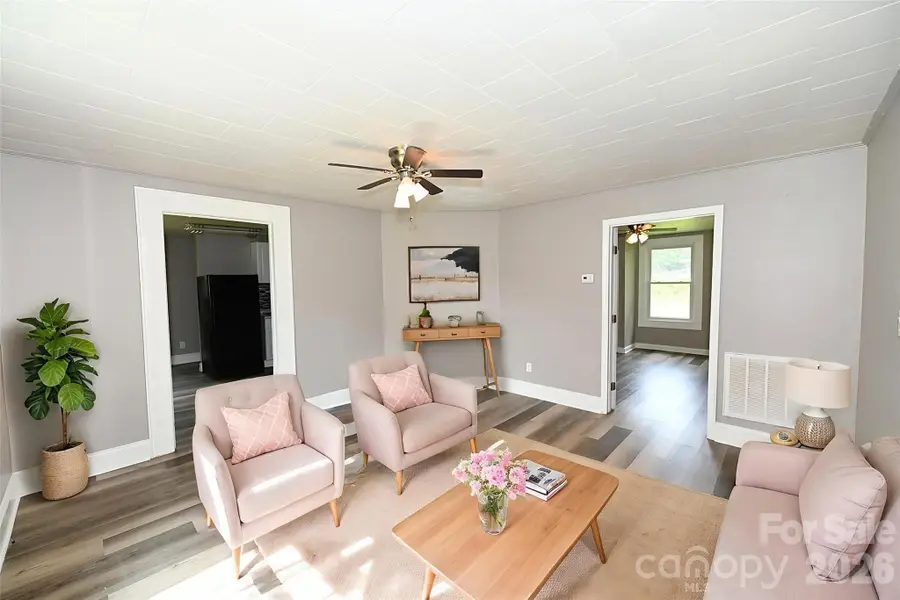 1632 C Avenue Se, Hickory, NC 28602 - #2