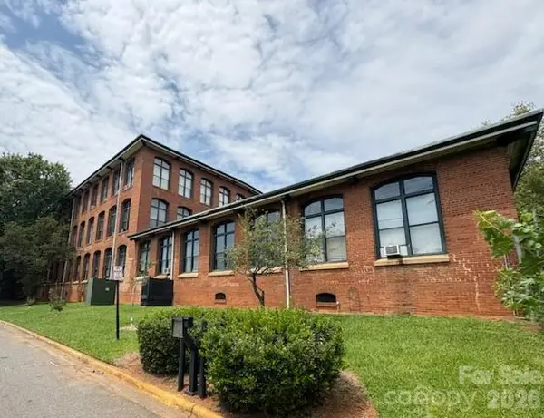 201 S Hoskins Road #318, Charlotte, NC 28208