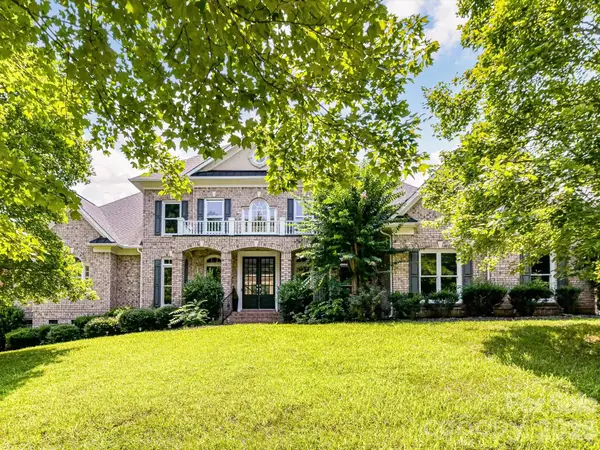 447 Three Greens Drive, Huntersville, NC 28078