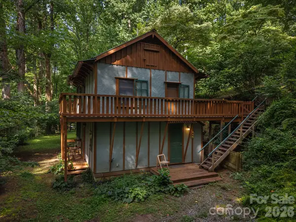 1051 Frost Road, Saluda, NC 28773
