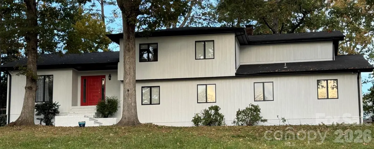 3750 11th Street Ne, Hickory, NC 28601 - #1