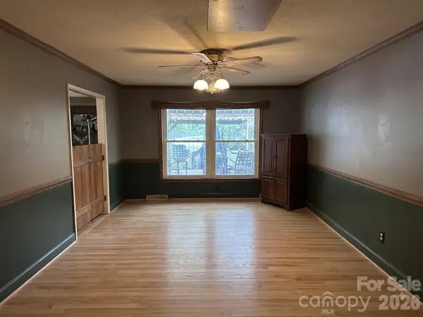 7216 Lockmont Drive, Charlotte, NC 28212