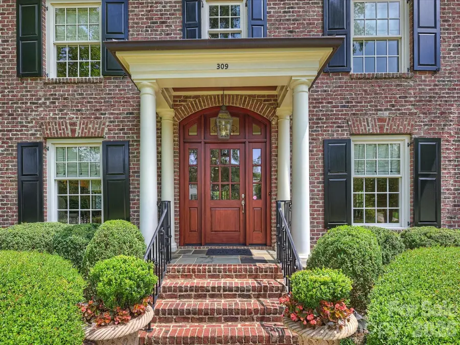 309 Hempstead Place, Charlotte, NC 28207 - #2
