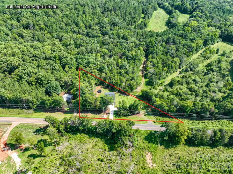 219 W North Corner Road, Lancaster, SC 29720 - #3