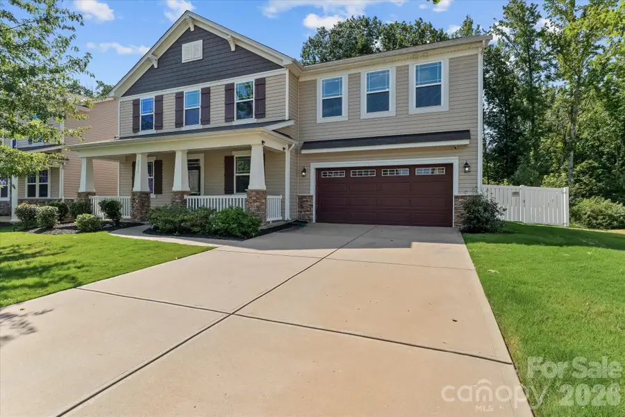 7513 Meridale Forest Drive, Charlotte, NC 28269 - #2