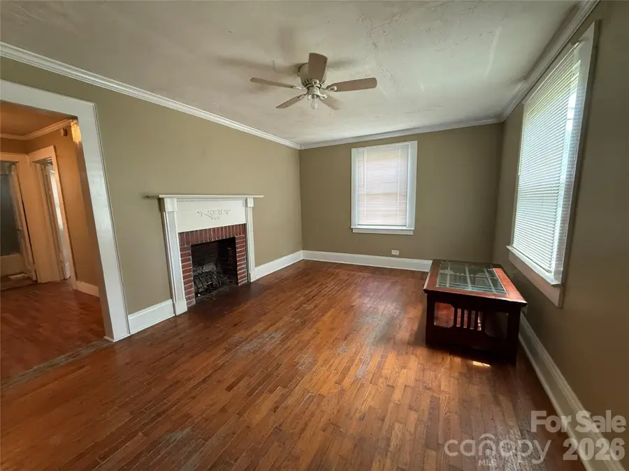 610 E 4th Avenue, Gastonia, NC 28054 - #2