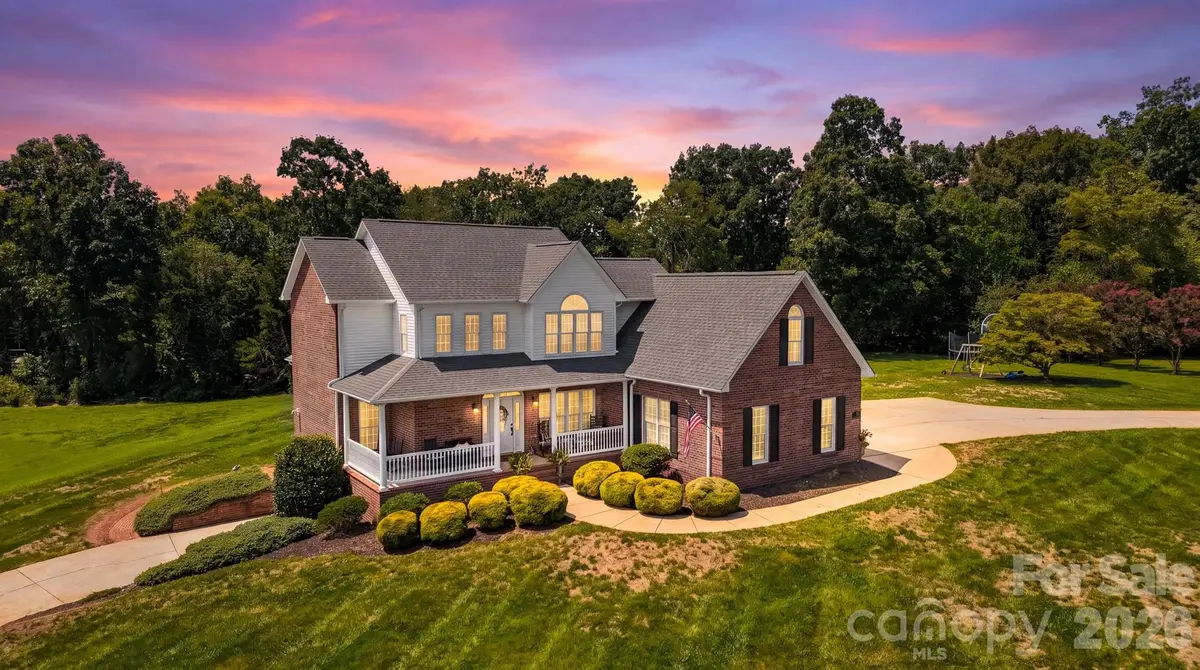 1338 Willow Creek Drive, Newton, NC 28658 - #1