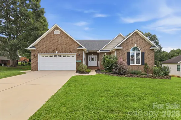 2918 24th Street Drive Ne, Hickory, NC 28601