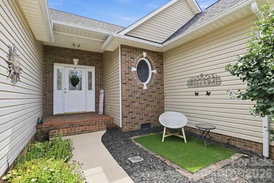 2918 24th Street Drive Ne, Hickory, NC 28601 - #2