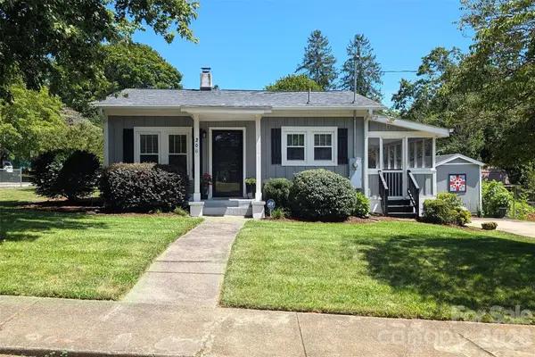 206 Kerlee Heights Road, Black Mountain, NC 28711