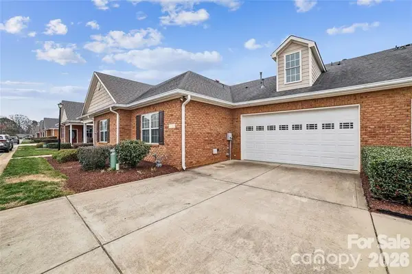 8310 Glacier Drive, Denver, NC 28037