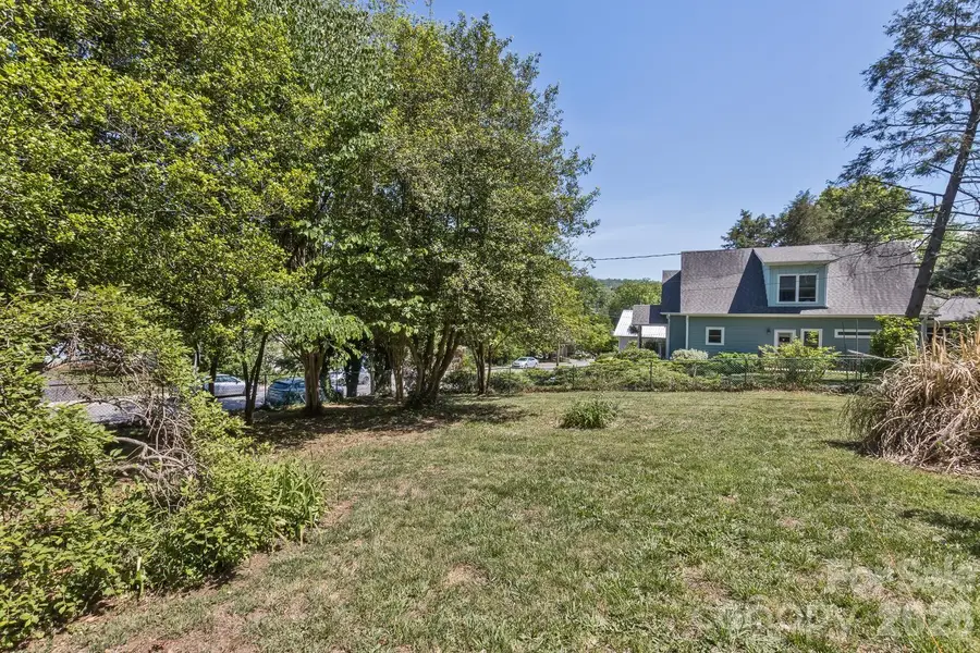 999999 Mount Clare Avenue, Asheville, NC 28801 - #3
