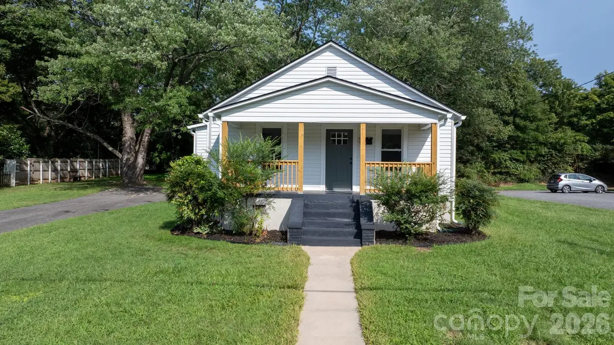 1320 14th Street Drive Ne, Hickory, NC 28601 - #1
