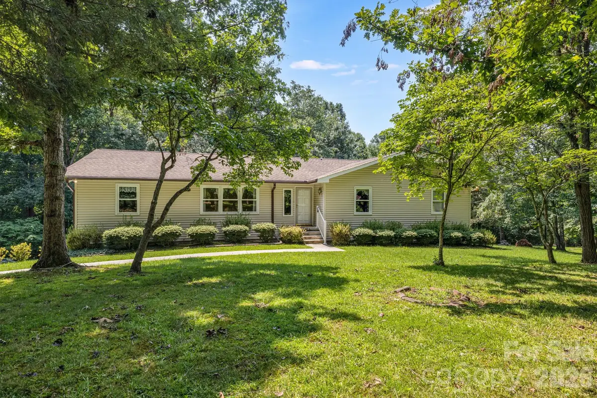 11 E Ridgeway Drive, Weaverville, NC 28787 - #1