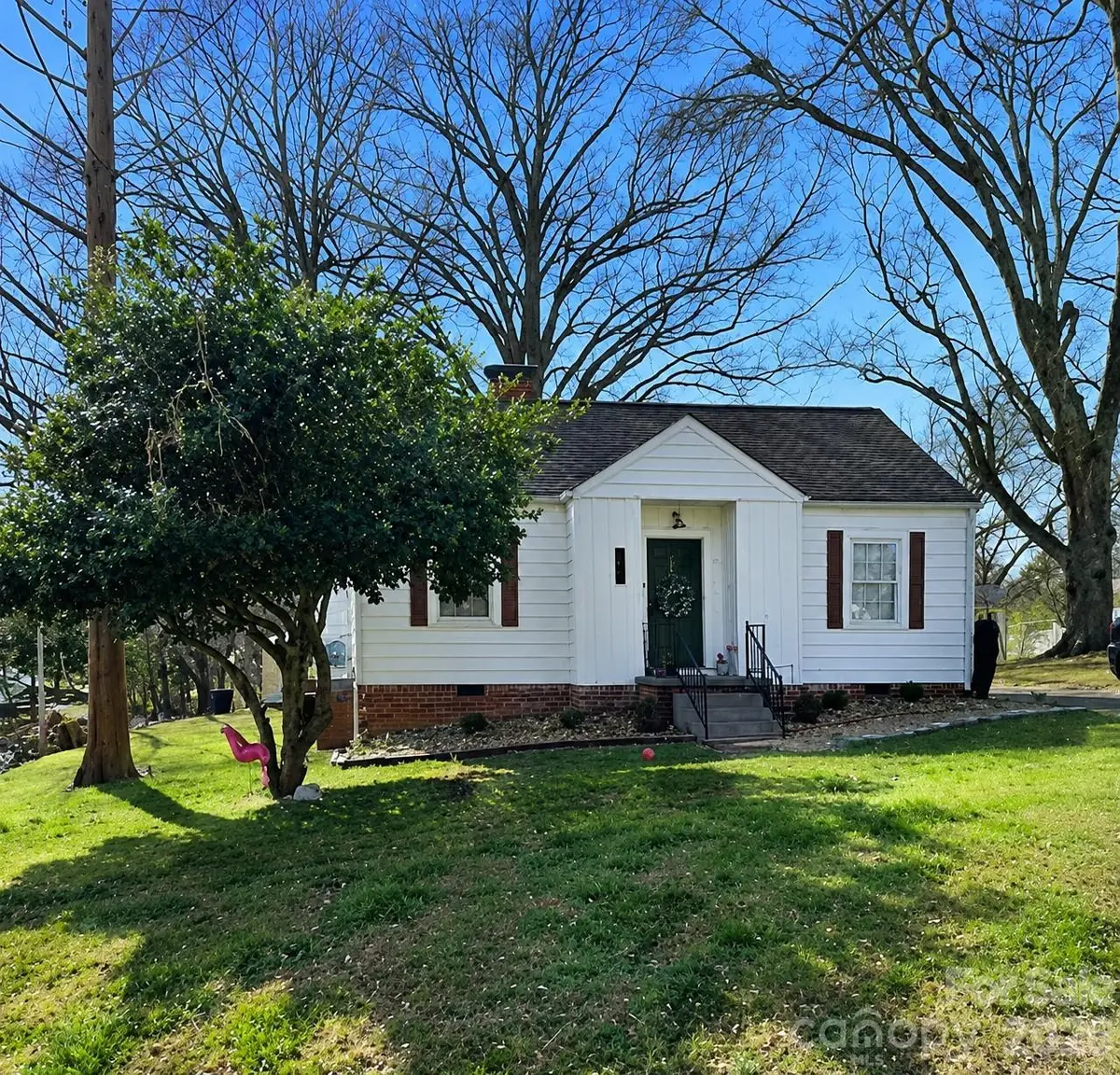 506 S Cedar Street, Lincolnton, NC 28092 - #1