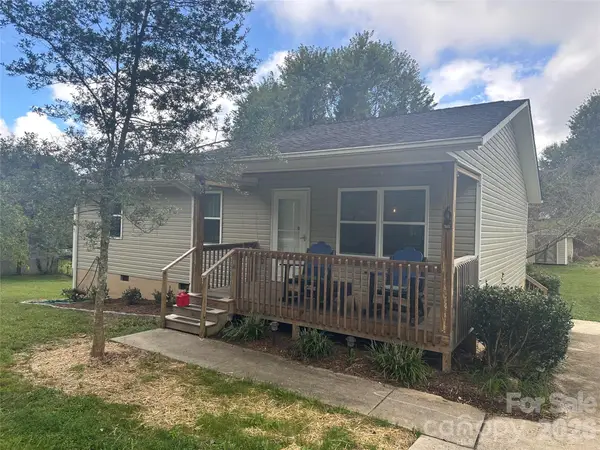 6 Kendrick Court, Flat Rock, NC 28731