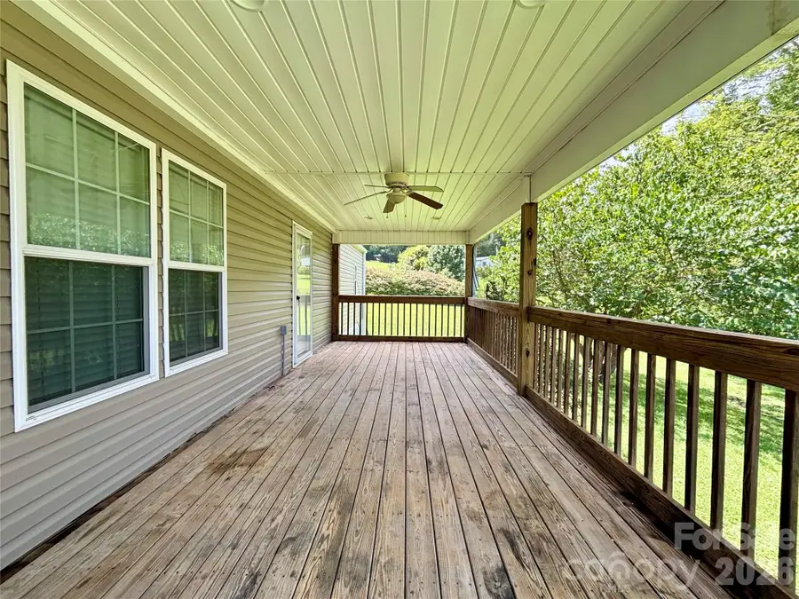72 S Greenleaf Road, Hendersonville, NC 28739 - #3