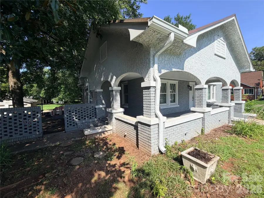 2709 N Main Avenue, Newton, NC 28658 - #2