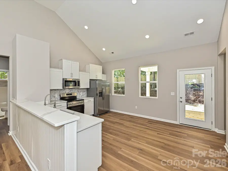 140 Helen Avenue, Bessemer City, NC 28016 - #3