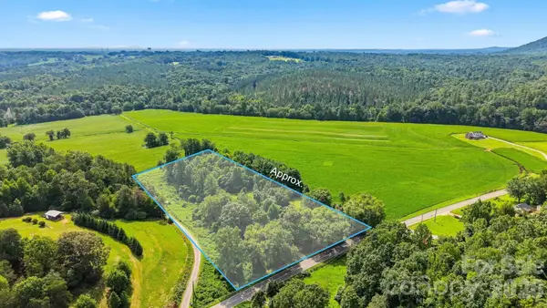 2588 Old Shelby Road, Hickory, NC 28602