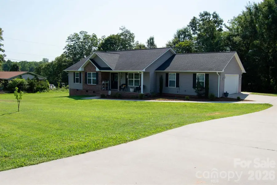 2422 23rd Street Drive Ne, Hickory, NC 28601 - #2