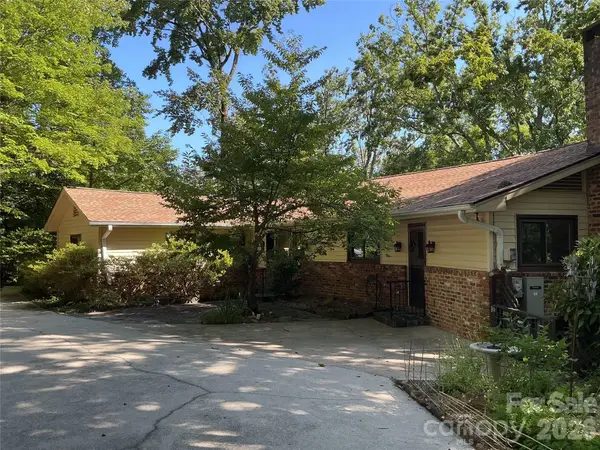 12 E Park Drive, Tryon, NC 28782