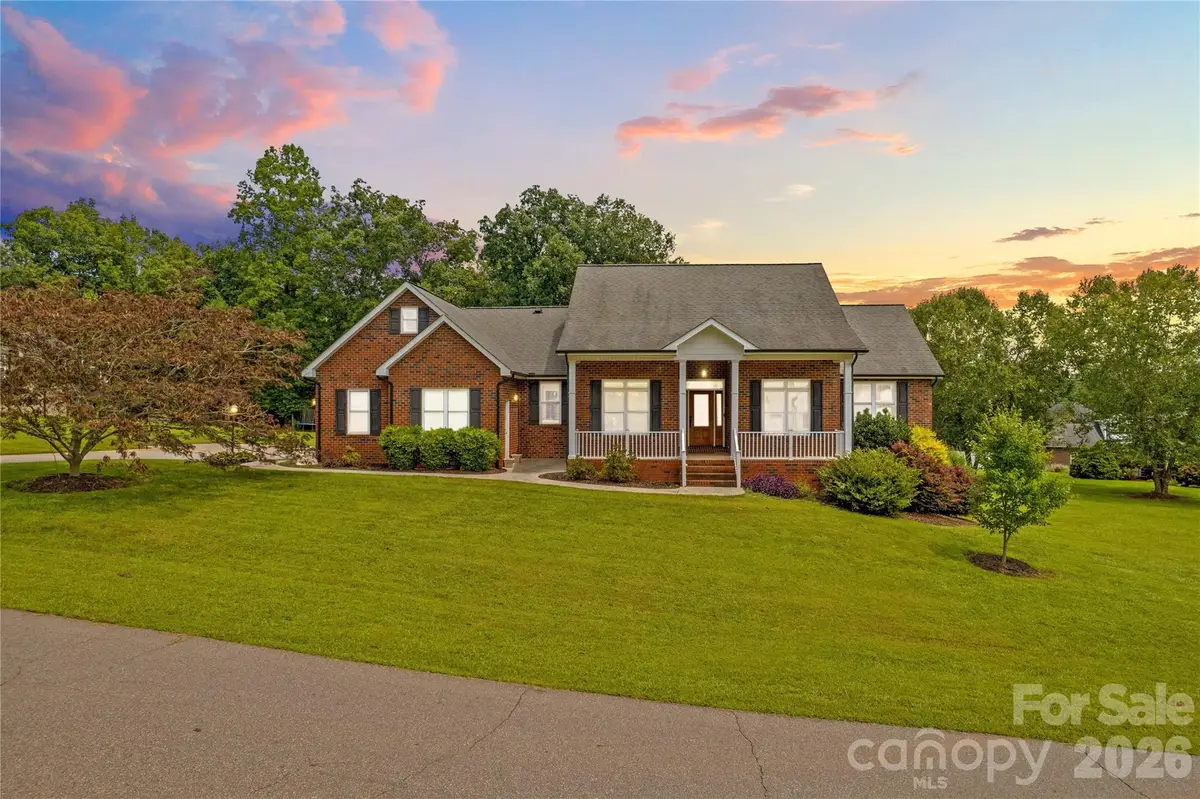 209 Seven Springs Loop, Statesville, NC 28625 - #1