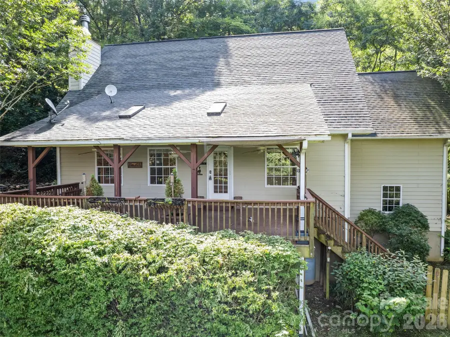 154 Presidential Drive, Waynesville, NC 28786 - #2