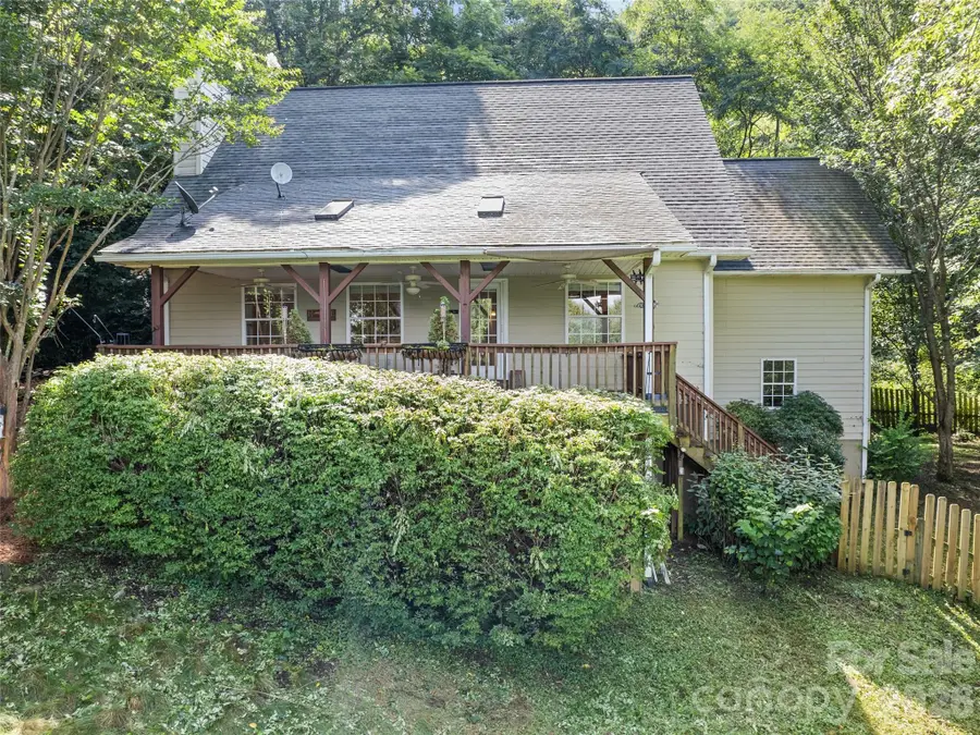 154 Presidential Drive, Waynesville, NC 28786 - #3
